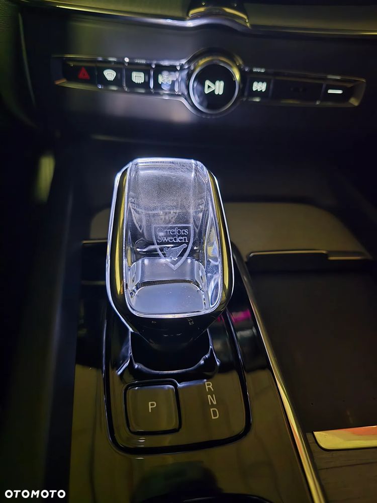 Volvo XC 60 T6 AWD Recharge Plus Dark - 27