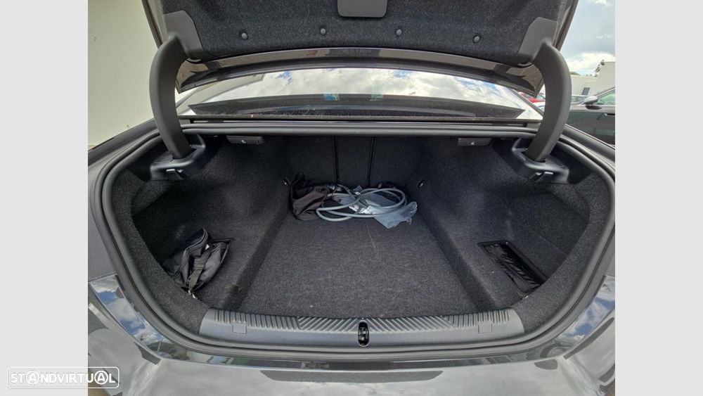 BMW 530 e Pack Desportivo M - 15