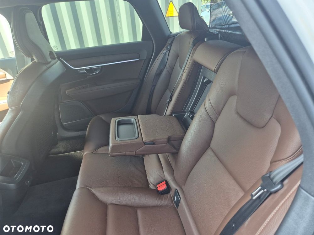 Volvo V90 Cross Country D5 AWD Pro - 24