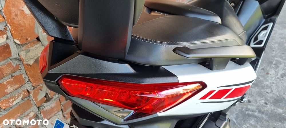 Yamaha X-max - 3