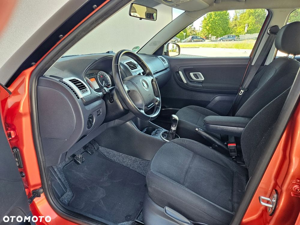 Skoda Fabia 1.2 HTP Cool Colour Edition - 24