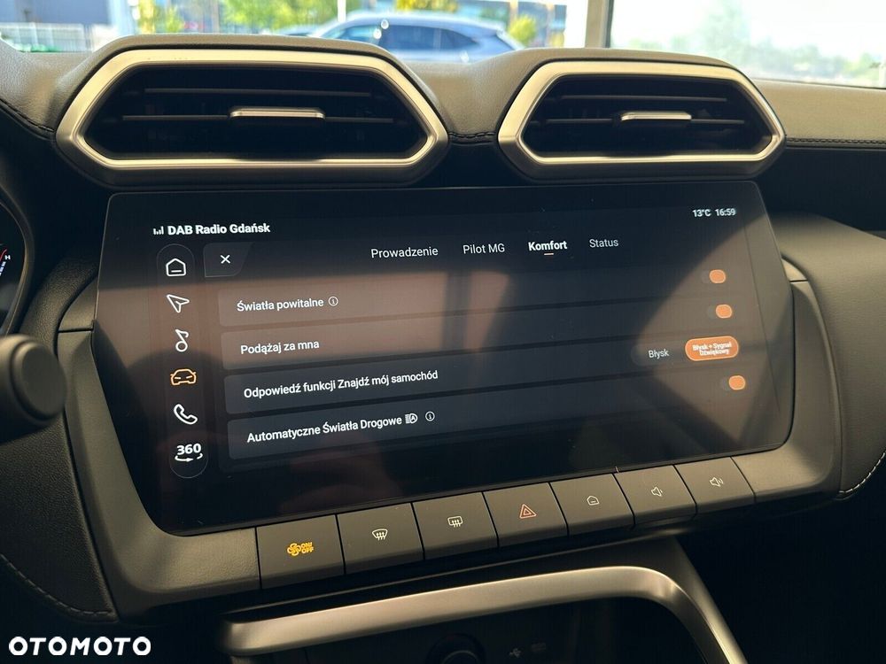 MG ZS Hybrid+ - 34