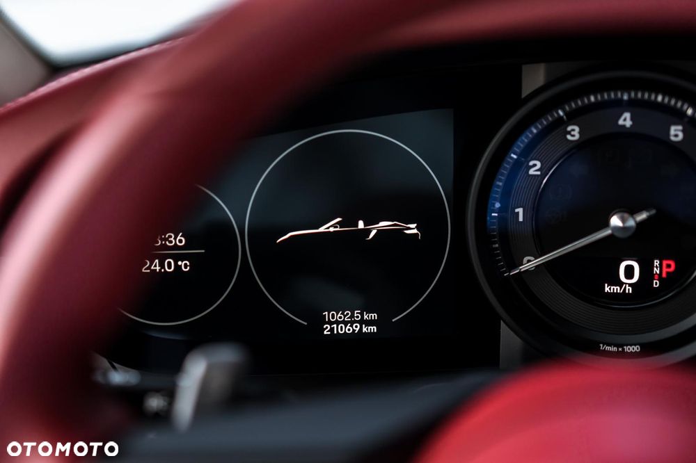 Porsche 911 Carrera S PDK - 31