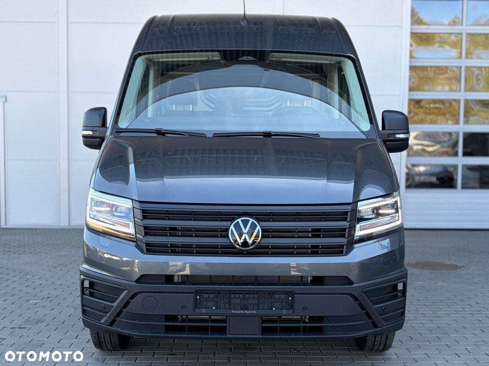 Volkswagen Crafter 35 Furgon z wysokim dachem silnik: 2,0 l EU6 SCR 177 KM / skrzynia biegów: Przedni napęd manualna 6-biegowa rozstaw osi: 4490 mm - 5