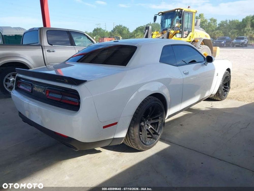 Dodge Challenger - 5