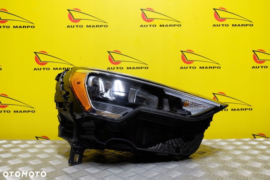AUDI Q3 2018- REFLEKTOR LAMPA LED PRAWA USA - 2