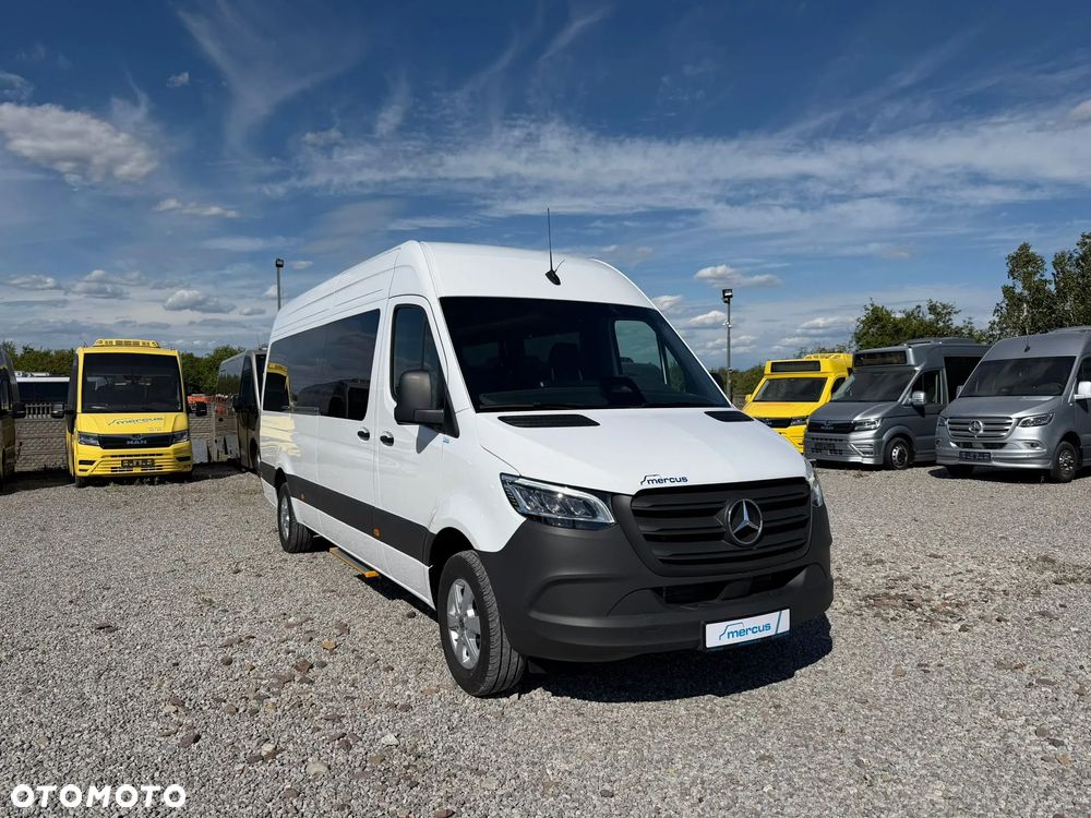 Mercedes-Benz Sprinter 317 - 12