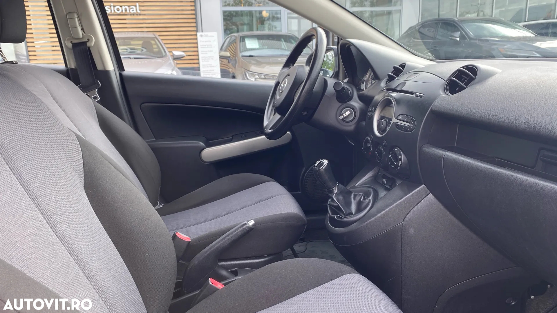 Mazda 2 1.3i CE - 6