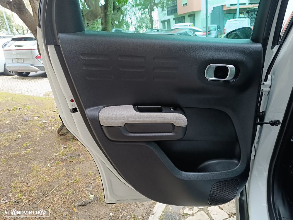 Citroën C3 Aircross PureTech 130 Stop & Start EAT6 OPF SHINE - 17