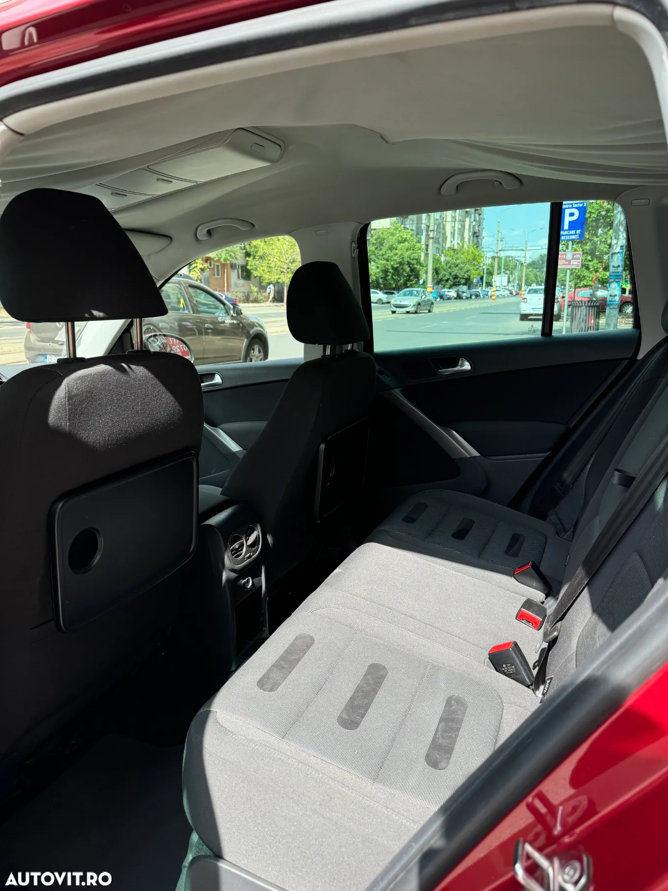 Volkswagen Tiguan - 10