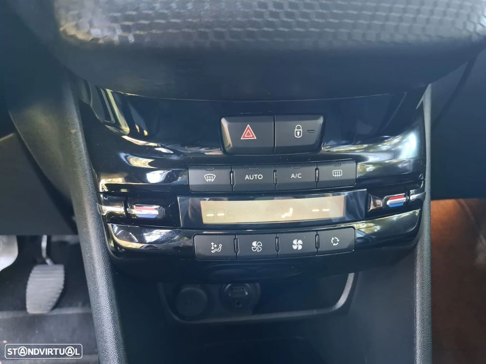 Peugeot 2008 1.6 BlueHDi Allure - 37