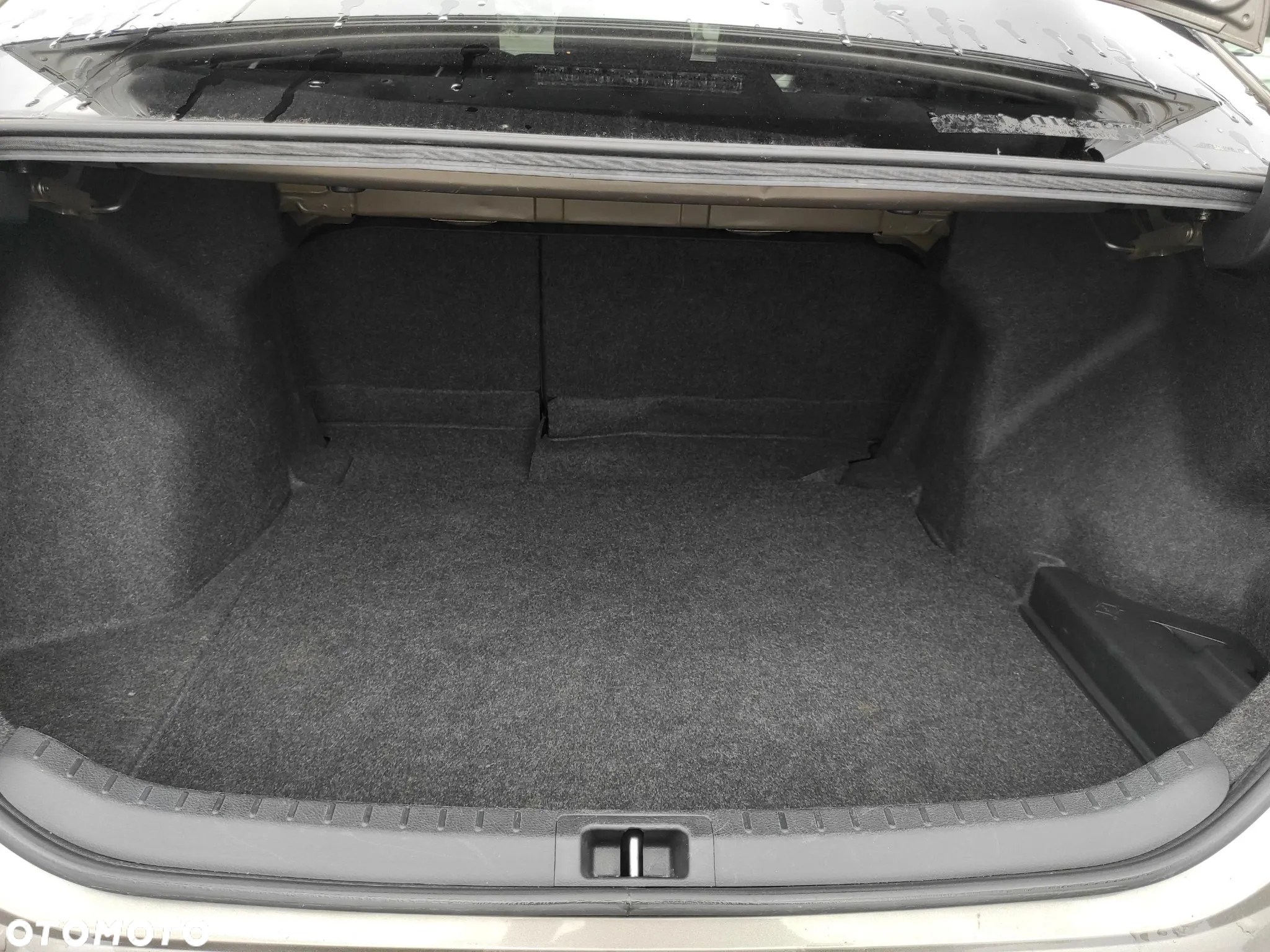 Toyota Corolla 1.6 Comfort - 16
