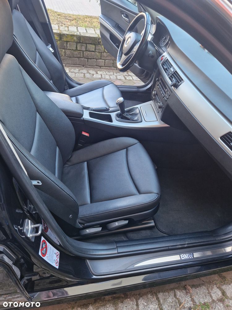 BMW Seria 3 318d - 9