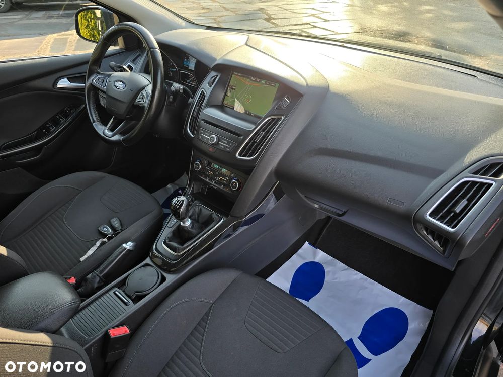 Ford Focus 1.0 EcoBoost STart-Stopp-System TITANIUM - 3