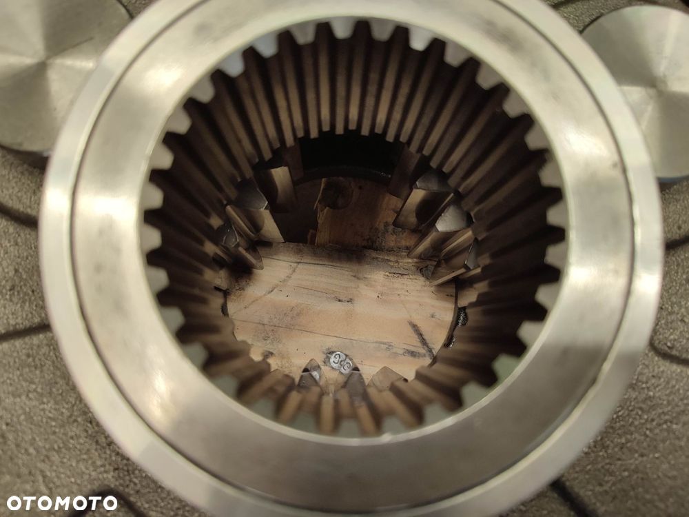 Półoś CLAAS Axion 810 - 8