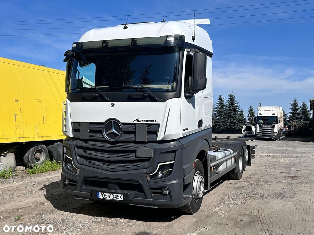 Mercedes-Benz Actros - 3
