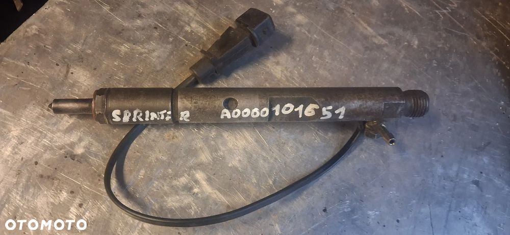 Wtrysk sterujący mercedes sprinter 2.9 td A0000101651