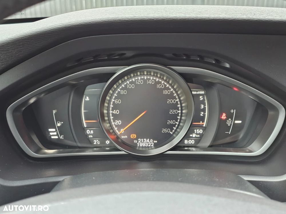 Volvo V40 D2 Geartronic Momentum - 23