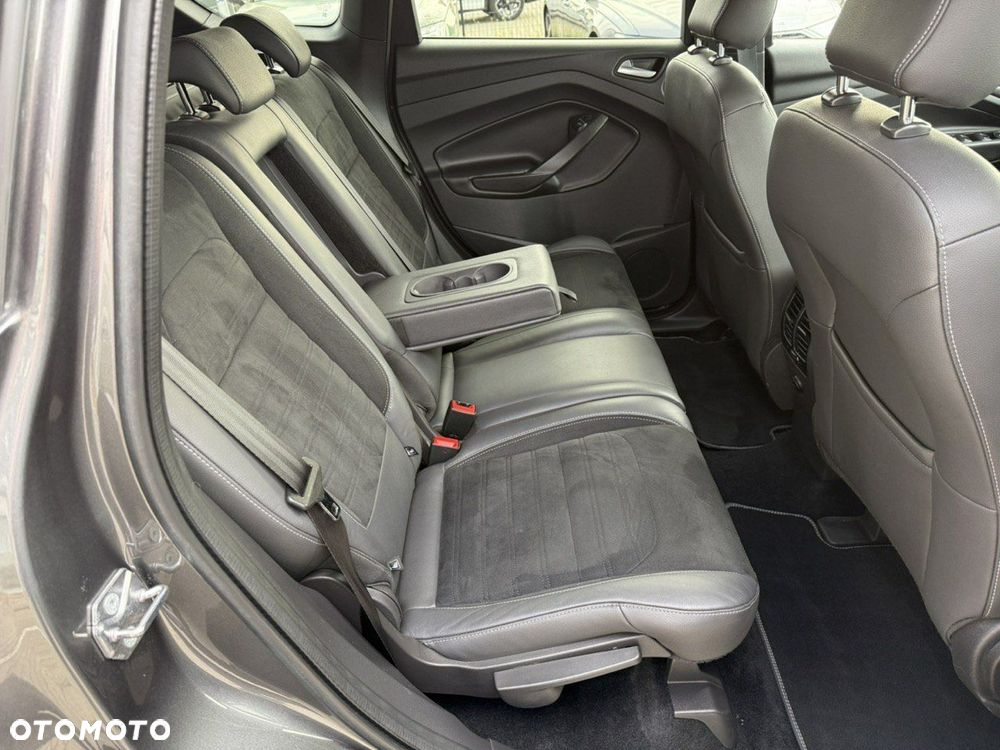 Ford Kuga 2.0 TDCi AWD ST-Line - 24