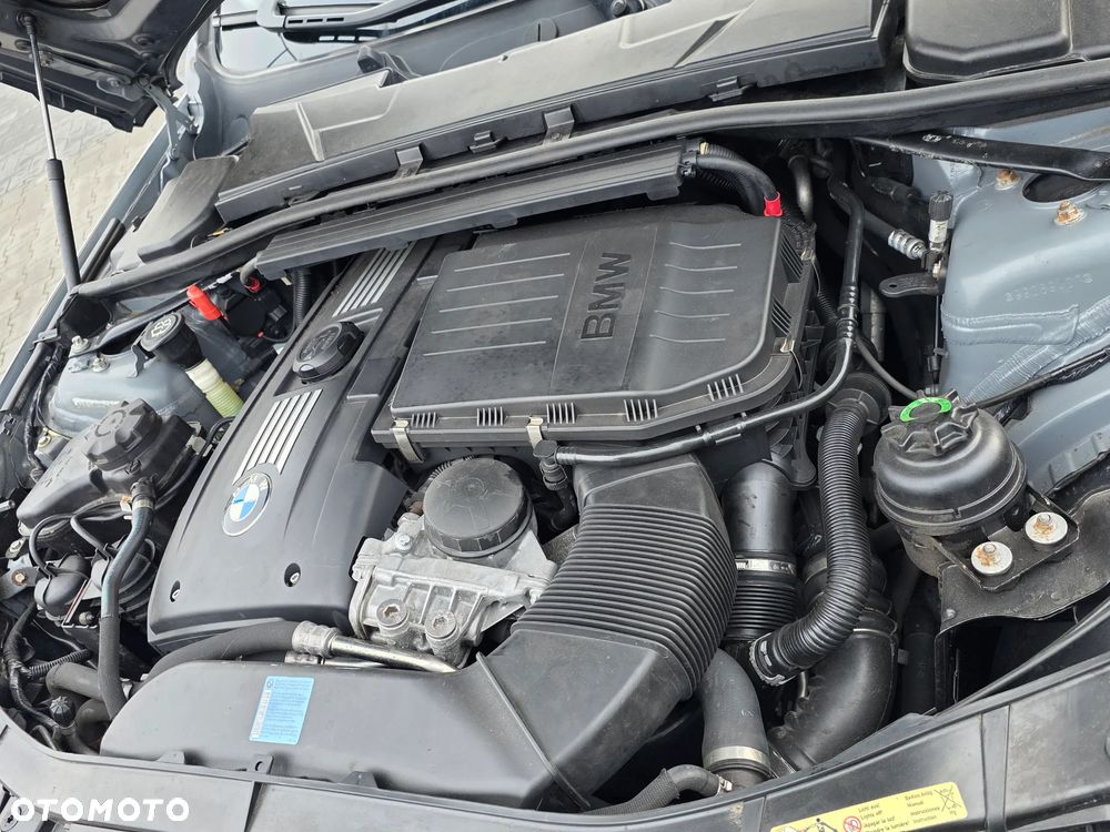 BMW Seria 3 335i M Sport Edition - 32