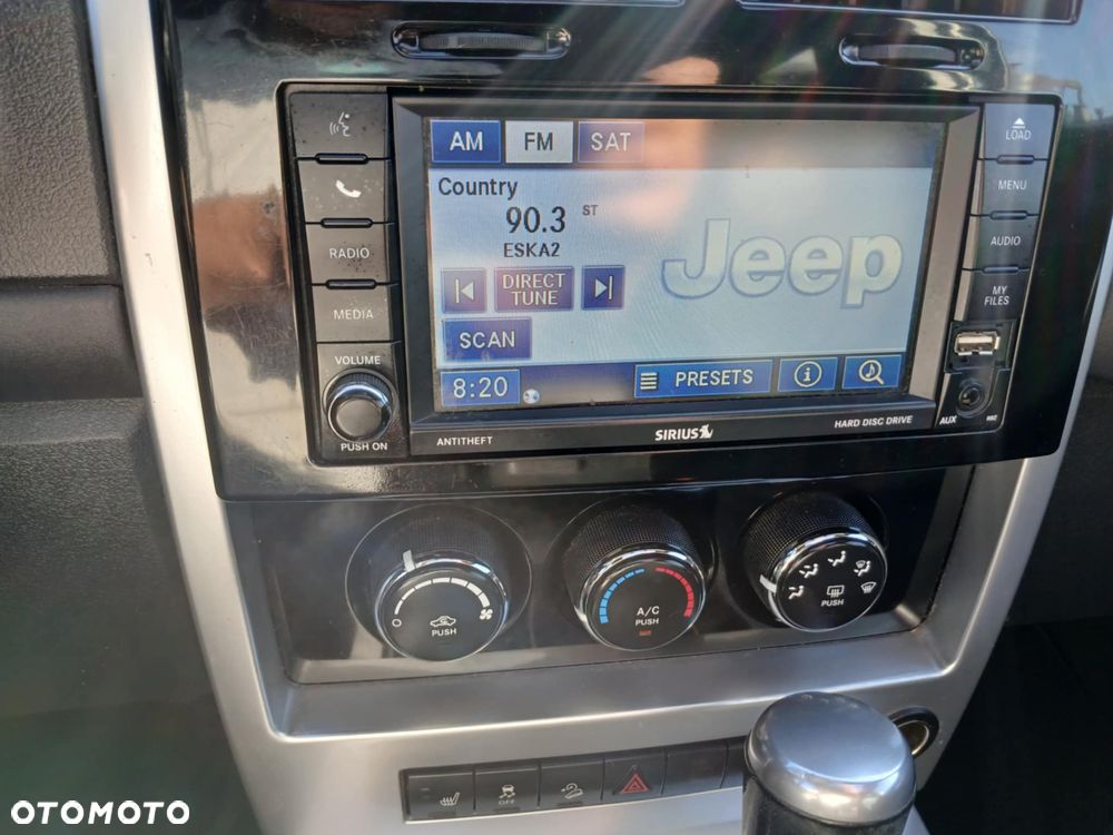 Jeep Liberty - 26