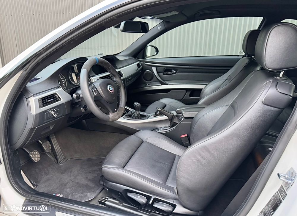 BMW 320 d Coupe - 30