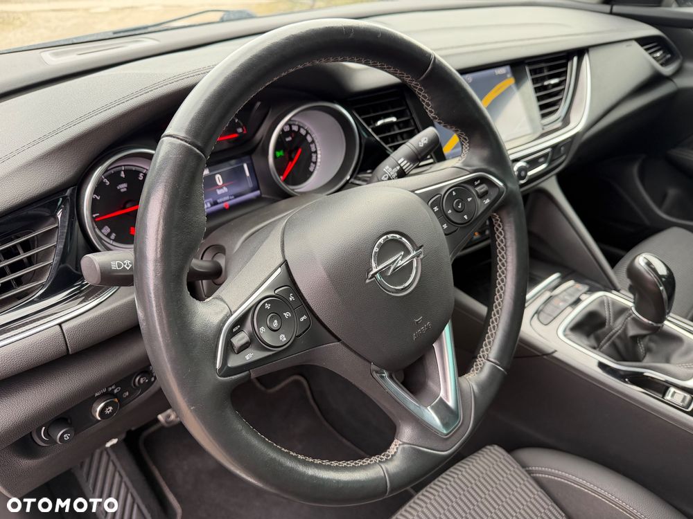 Opel Insignia - 17