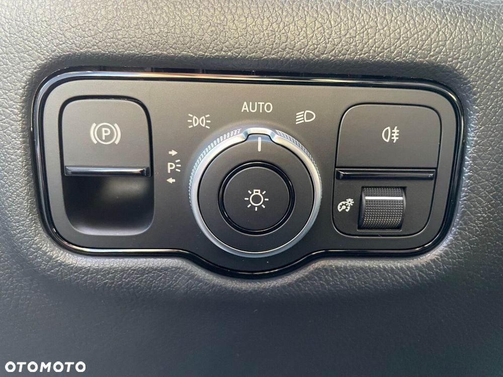 Mercedes-Benz vito 116 CDI Furgon 4x4 Multibeam LED Hak - 14