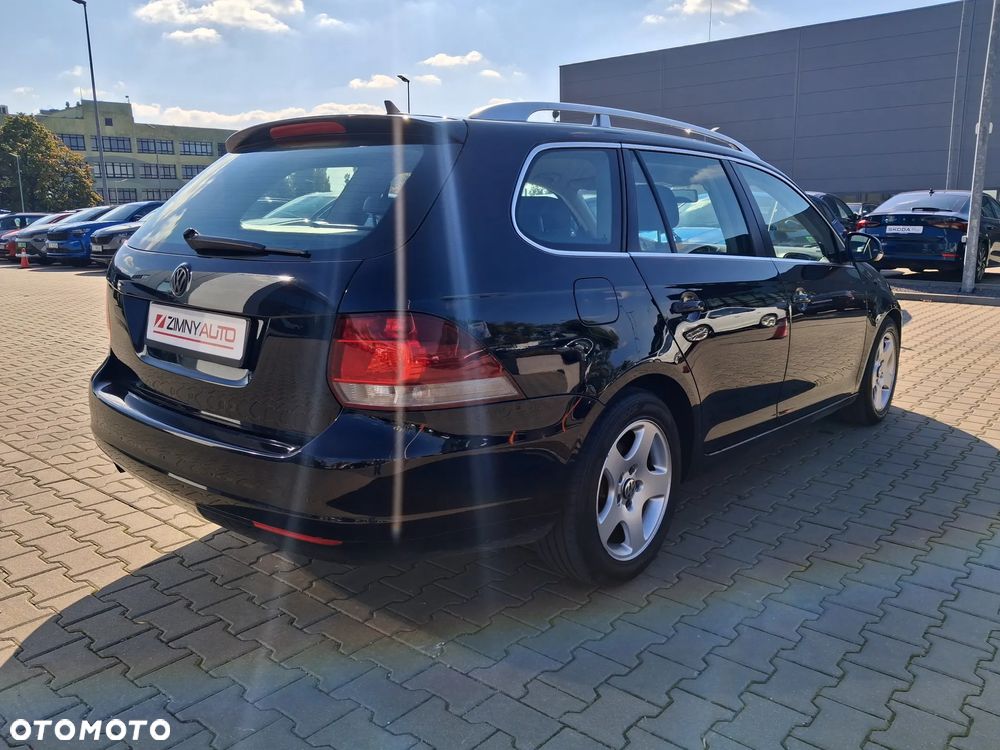 Volkswagen Golf - 8