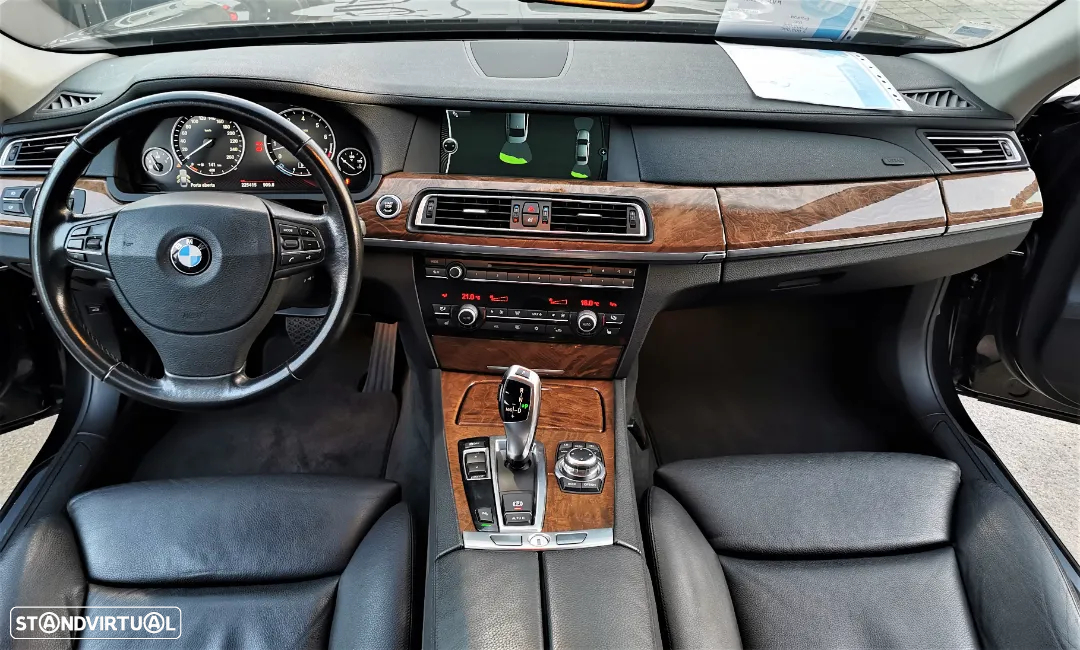BMW 740 Li - 10