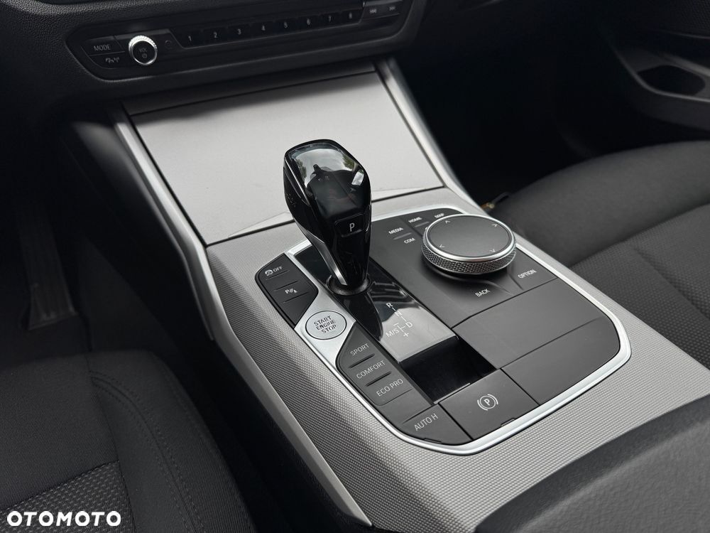 BMW Seria 3 318d Business Edition - 9