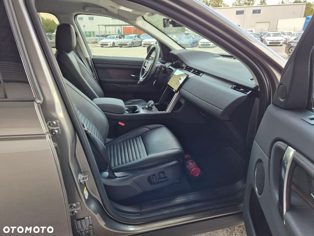 Land Rover Discovery Sport D200 - 13