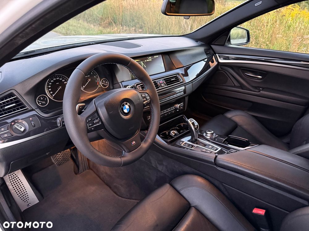 BMW Seria 5 535i xDrive - 12