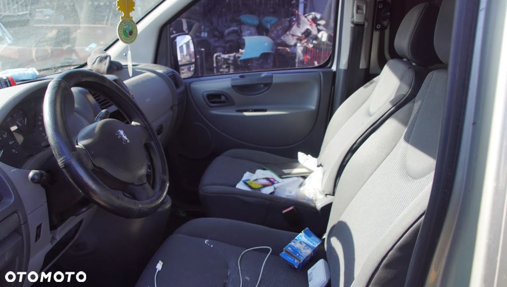 Auto na części - Peugeot Expert II 2.0 HDI 120 KM RHK 20MB12 KCY 2008R Silnik Skrzynia Drzwi Maska Zderzak Błotnik Lampa Lusterko Deska Kokpit Sterownik Moduł Czujnik Licznik Panel Kierownica - 9