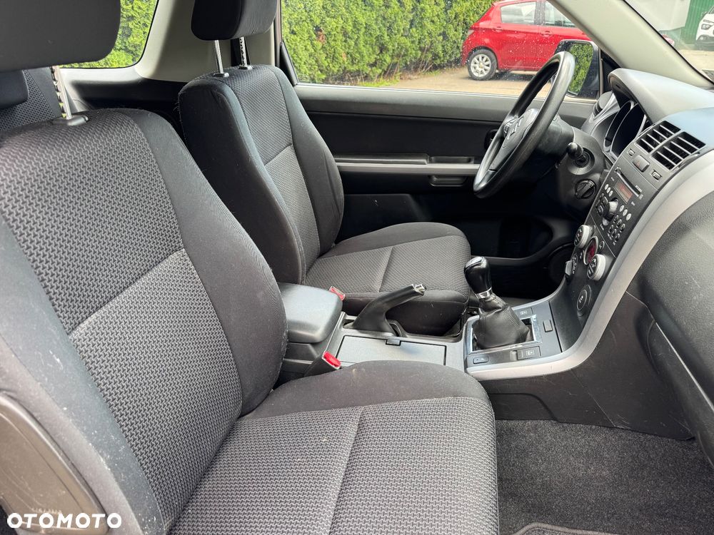 Suzuki Grand Vitara 1.9 DDiS Comfort - 10