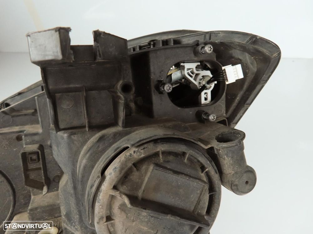 Farol Xenon Direito Usado / Original MERCEDES-BENZ GLA-CLASS (X156) A1569063200 - 4