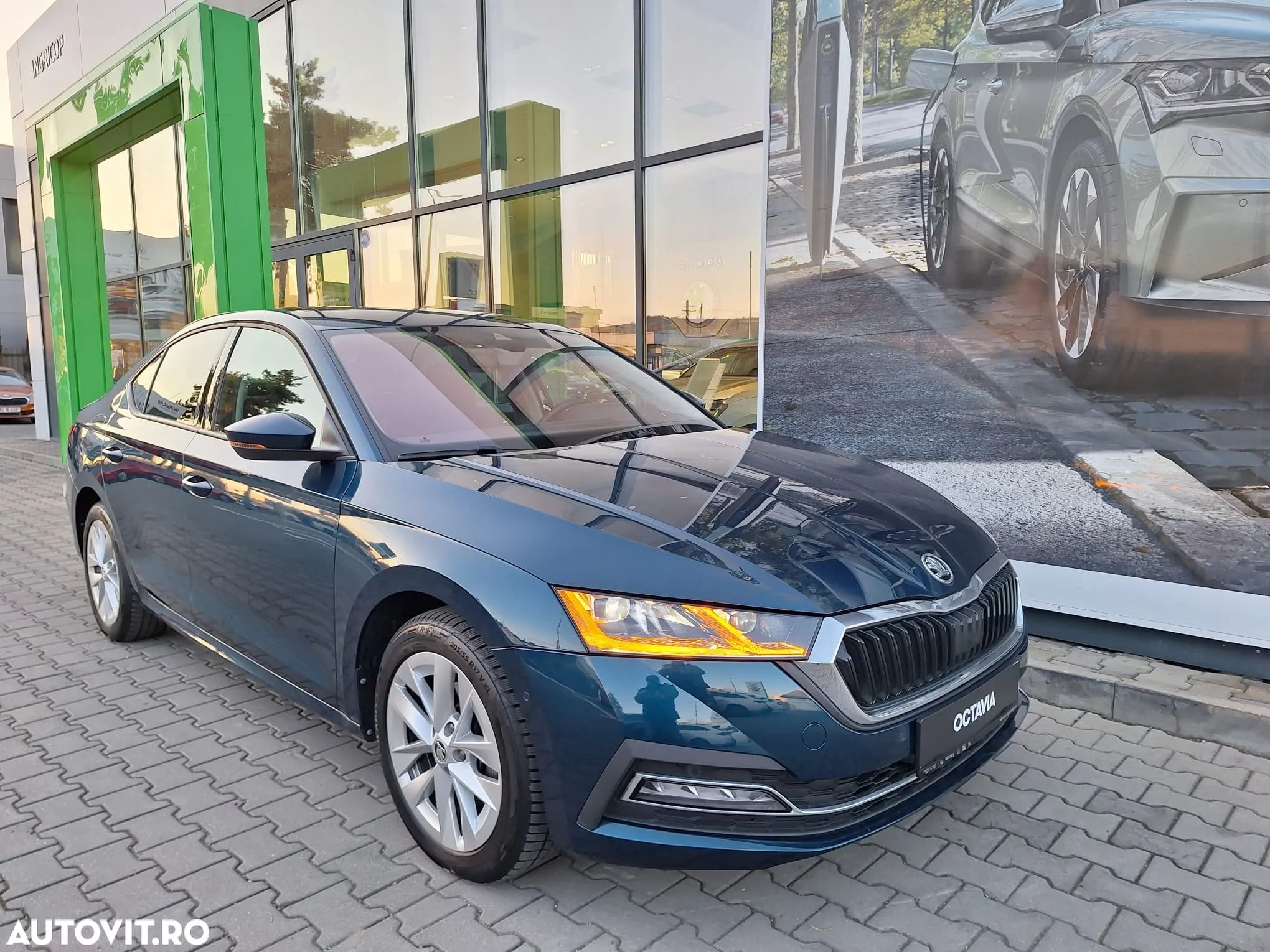 Skoda Octavia 2.0 TDI DSG Style - 1
