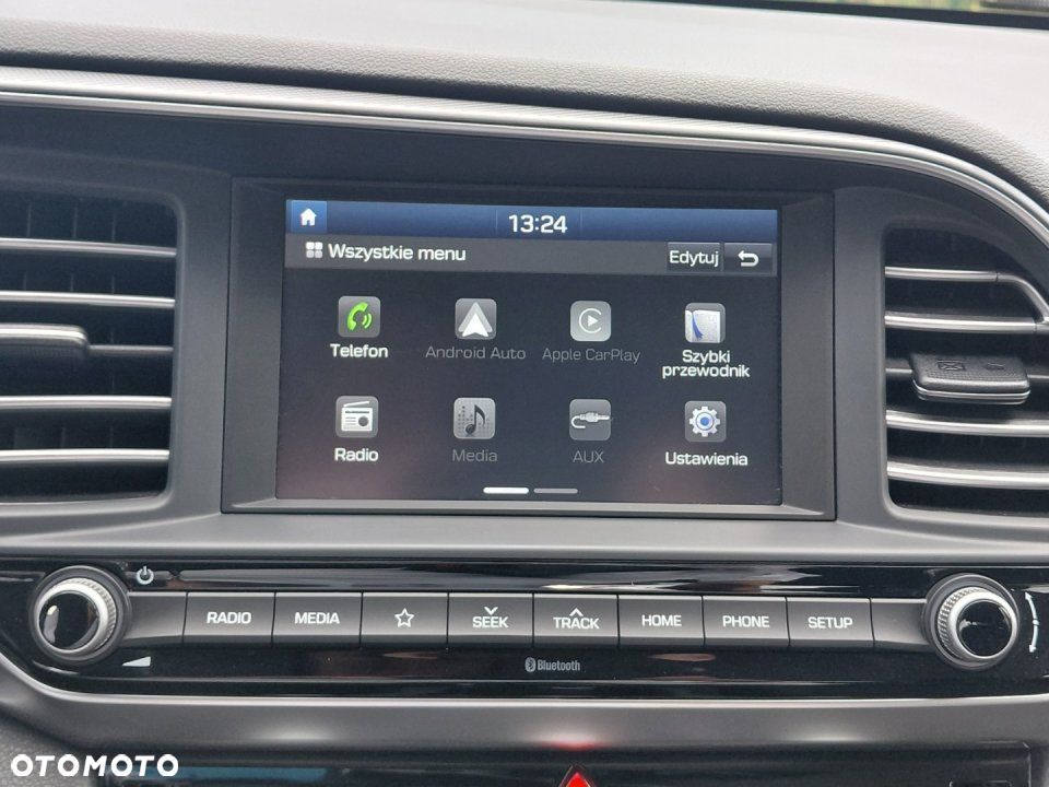 Hyundai Elantra - 22