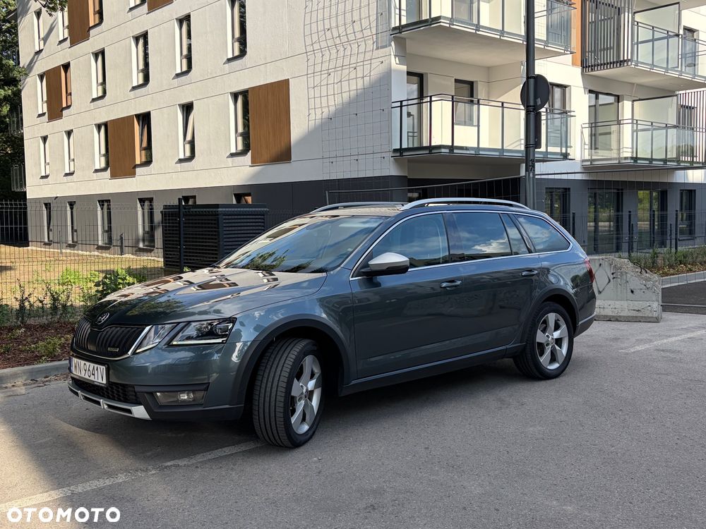 Skoda Octavia Scout 2.0 TDI 4x4 DSG - 3