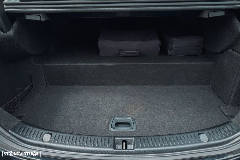 Mercedes-Benz E 300 de Avantgarde - 60