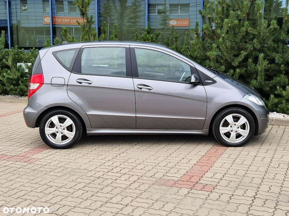Mercedes-Benz Klasa A 180 BlueEFFICIENCY Avantgarde - 2