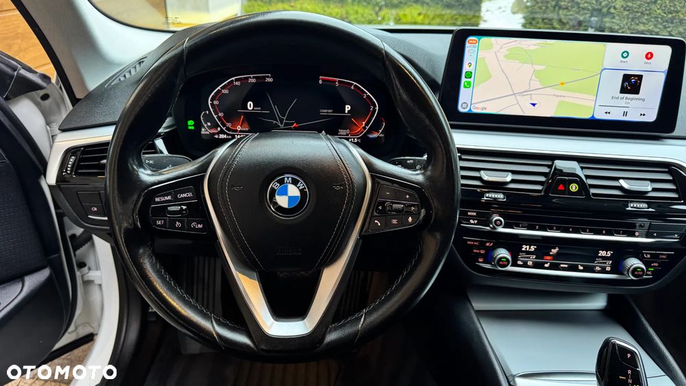 BMW Seria 5 520d Sport Line - 31