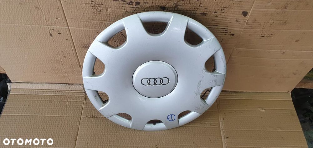 Dekielek kołpak kapsel 15" Audi A3 8L 4A0601147B - 2