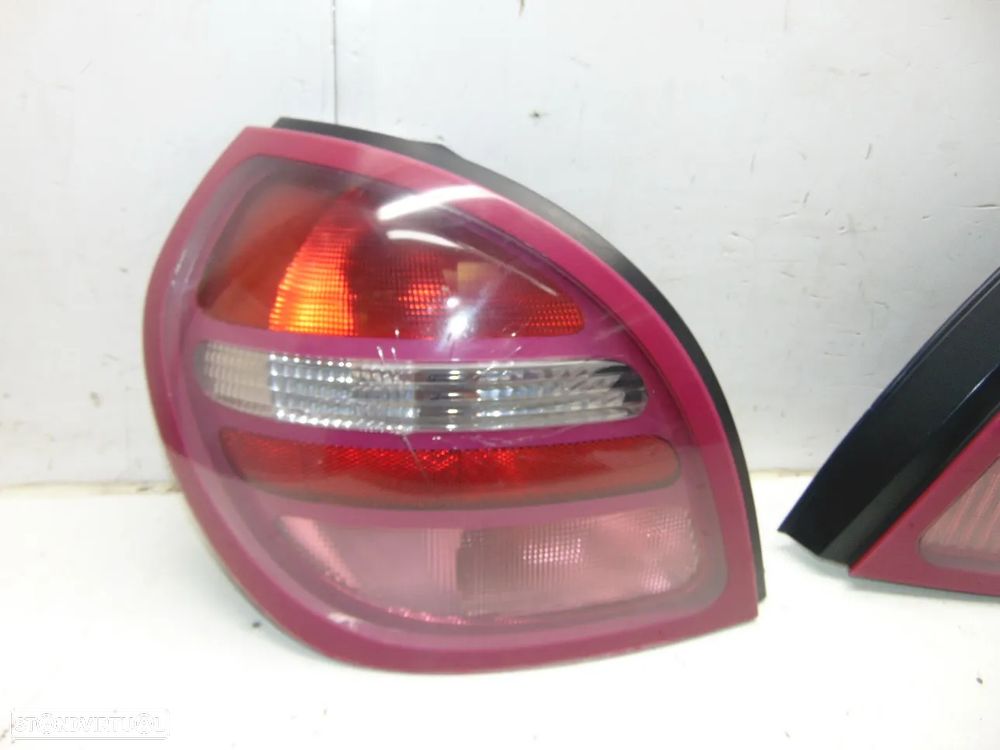 Nissan Almera farolins - 6