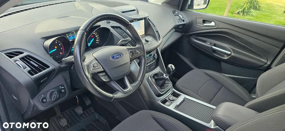 Ford Kuga - 20