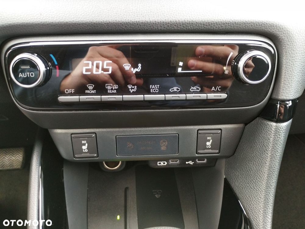 Toyota Yaris Hybrid 1.5 Style - 20