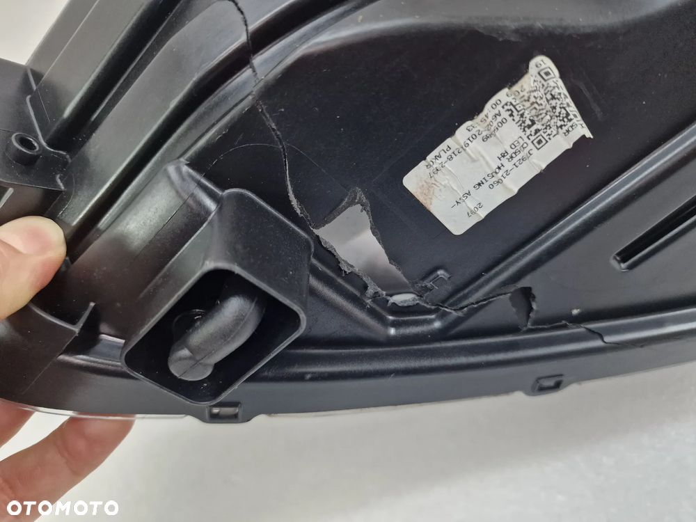 KIA CEED 3 III 18- PRAWA LAMPA PRZEDNIA PRZÓD LED , NR 92102-J7100 / 92102-J7XXX , NA KOSTKĘ ZIELONĄ 12 PINOWĄ , NR AUKCJI LPP48 - 15