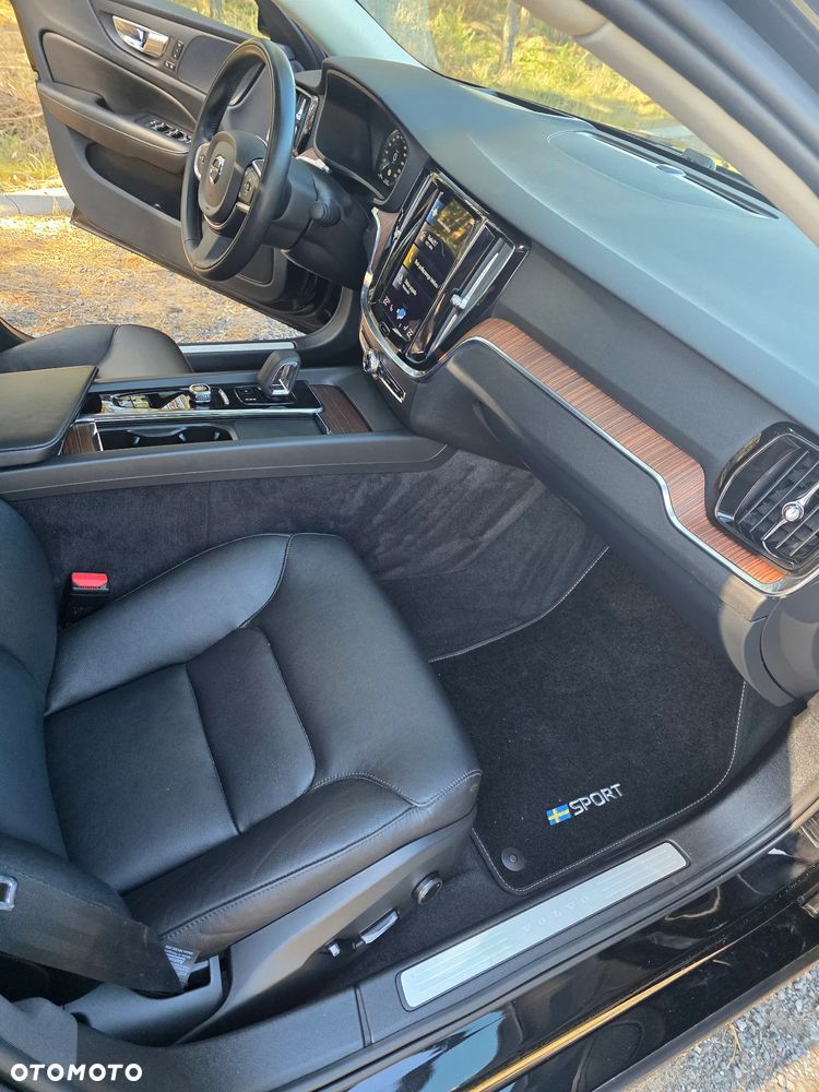 Volvo S60 B5 B AWD R-Design - 38