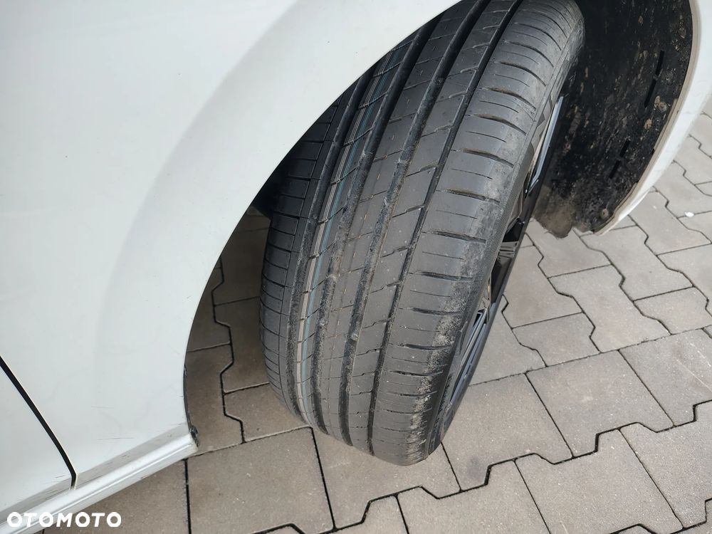 Volkswagen Golf 2.0 TDI Life - 12