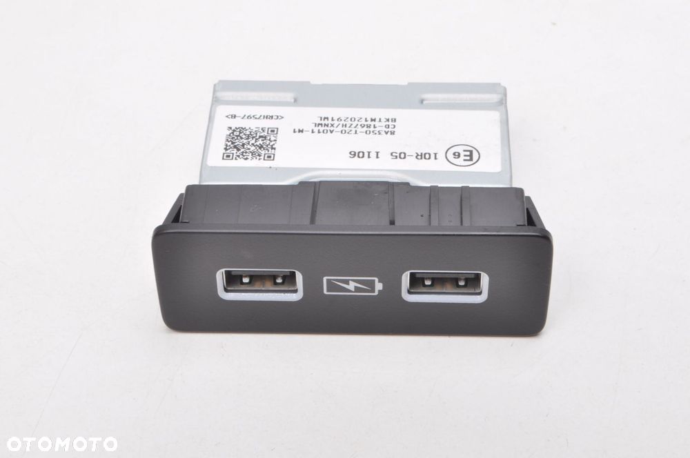 HONDA HR-V III WEJŚCIE GNIAZDO USB 8A350-T20-A011-M1 23R - 1